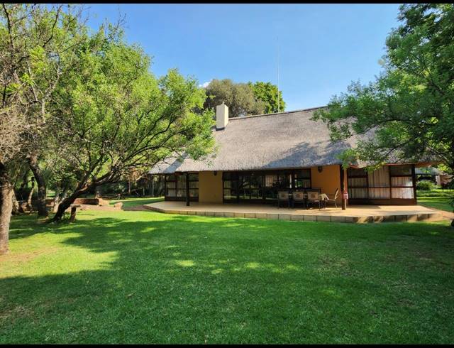 3 BEDROOM HOUSE SOLD IN LAKELAND ESTATE